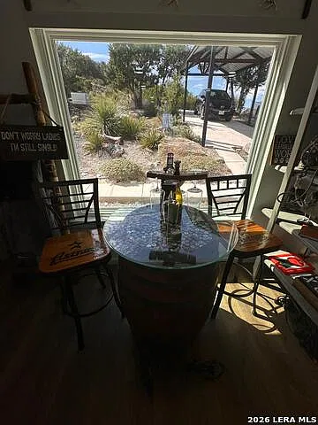 2 bed, 1.5 bath, 1055 sqft, $1,850 — Photo 4