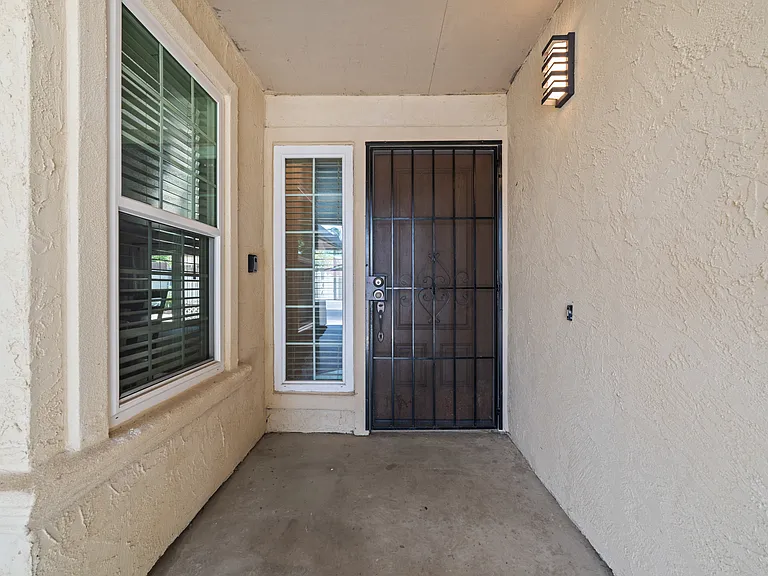 301 Goldrun Dr — Photo 12