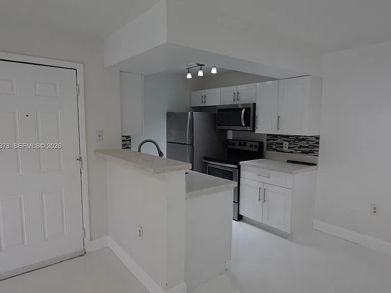 15560 SW 104th Ter #613 — Photo 8