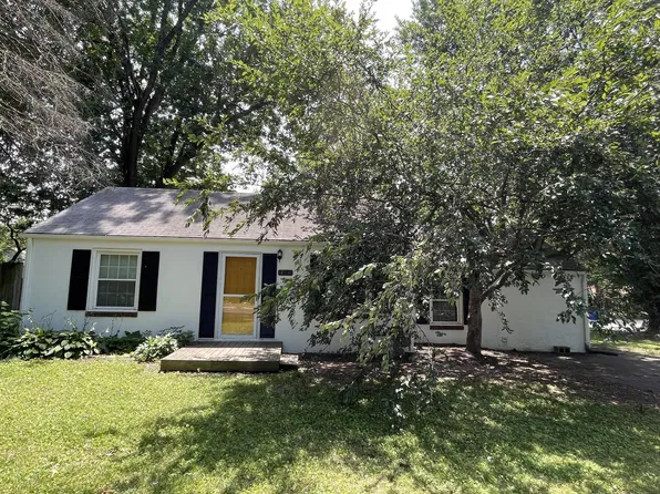 8219 W 75th St, Overland Park, KS 66204