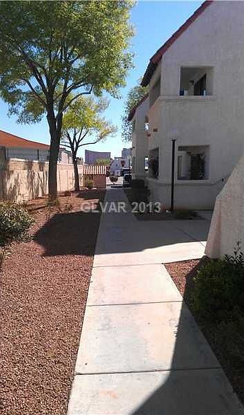1st image of 4320 Sanderling Cir
