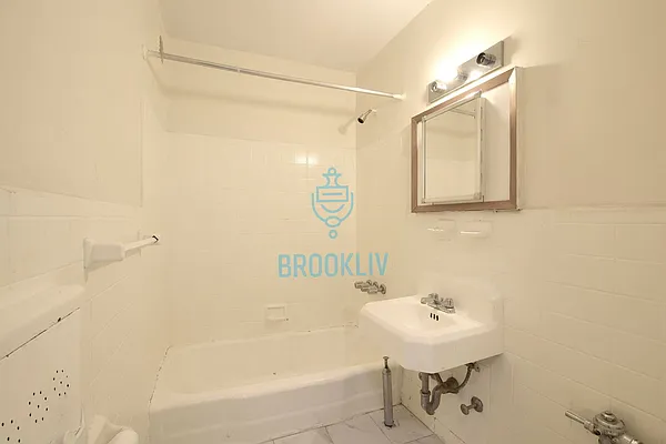 Rented by null | media 12