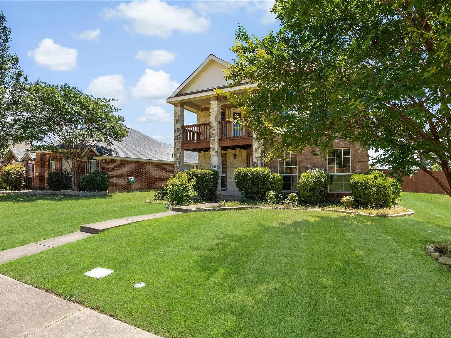 4 bed, 2628 sqft, $2,495 — Photo 3