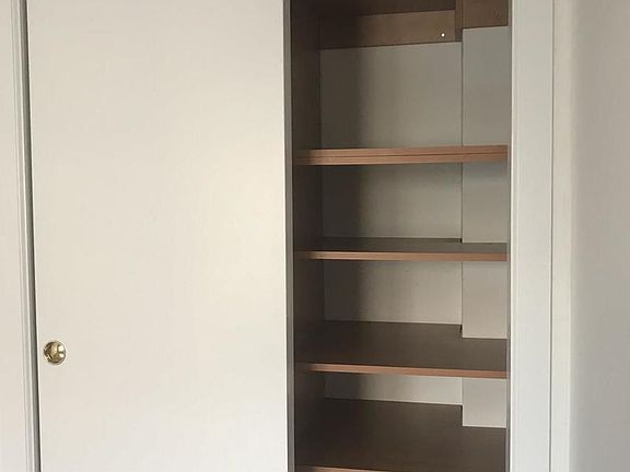 4th image of 170 E 83rd St APT 3C