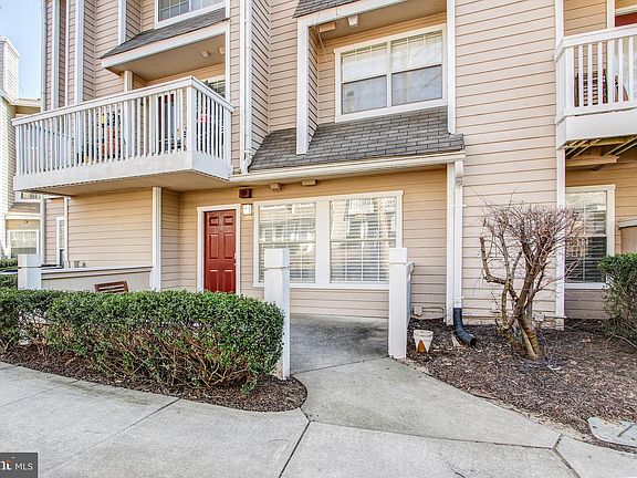 4th image of 5705 Chapman Mill Dr #1806