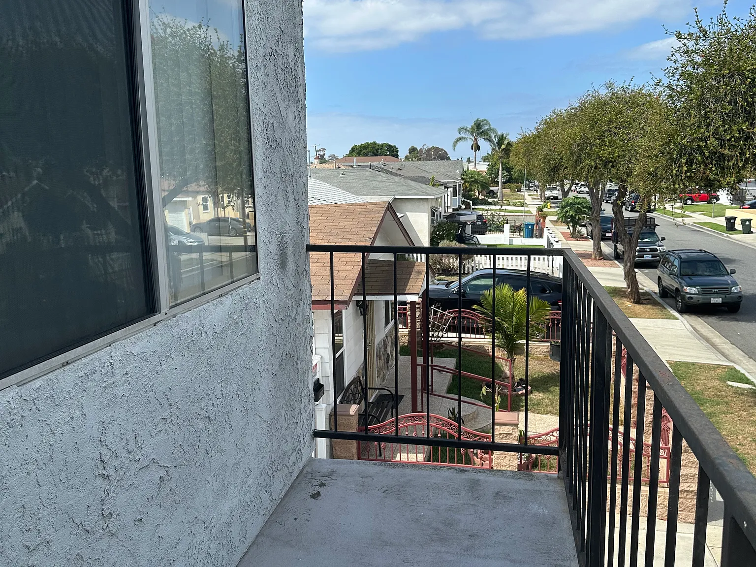 2 bed, 1000 sqft, $2,385 — Photo 3