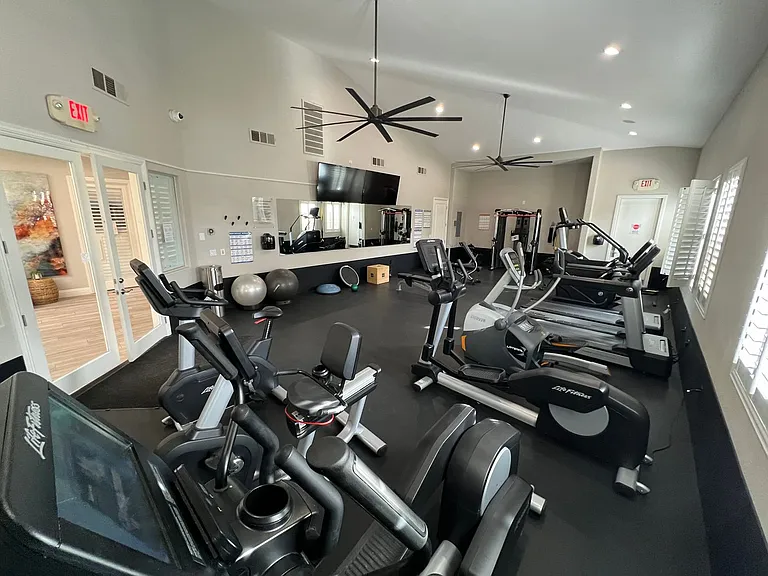 2334 Malaga Peak St — Photo 33