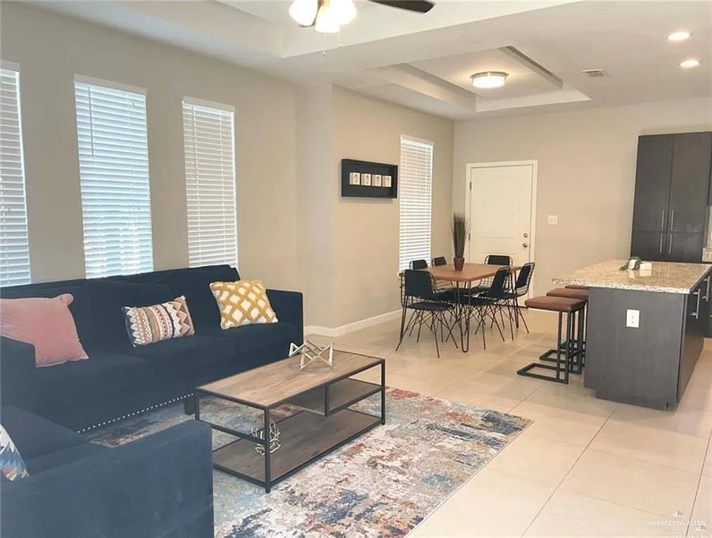 2 bed, 2.0 bath, 1100 sqft, $1,100 — Photo 3