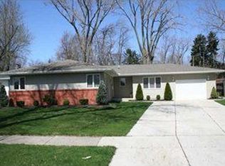 93 Green Acres Rd, Tonawanda, NY 14150