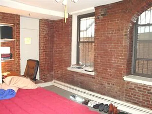 Rented by Douglas Elliman | media 19