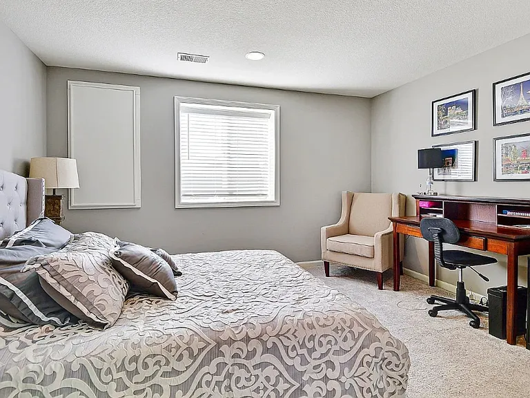 8003 W 166th Ter — Photo 12