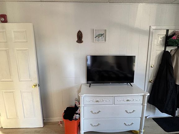 3rd image of 5 Clinton St #2