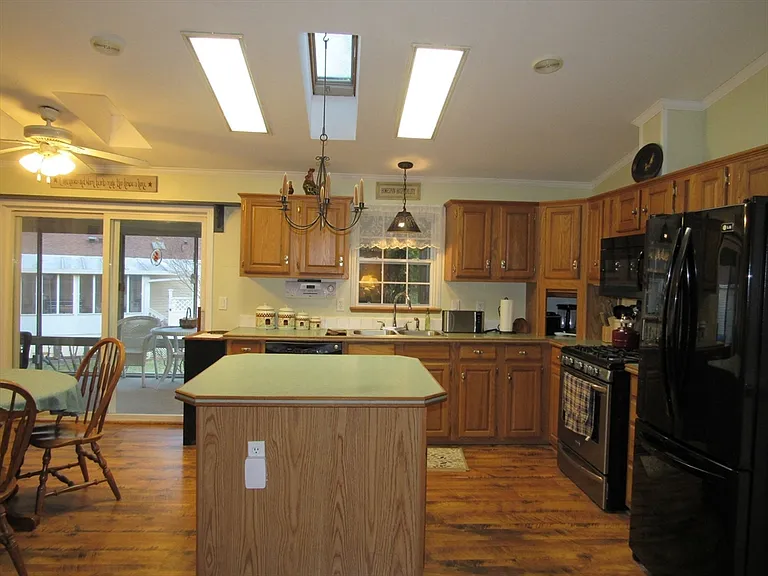 2 Heather Ln — Photo 9