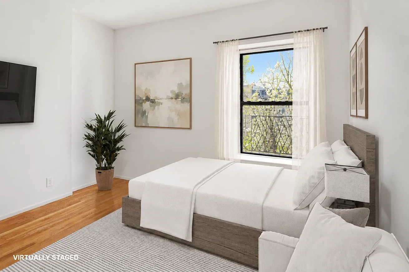 735 Washington Avenue — Photo 1
