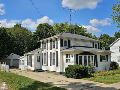 637 N Saginaw St, Owosso, MI, 48867