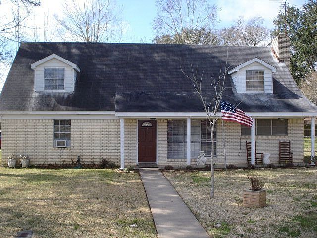 1st image of 422 Marshall St