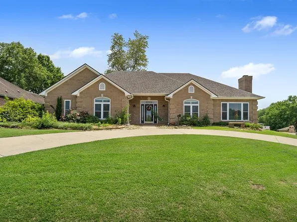 6702 Lakeridge Dr, Texarkana, TX 75503