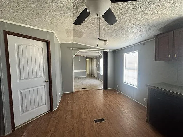 52563 S Evans Rd — Photo 16