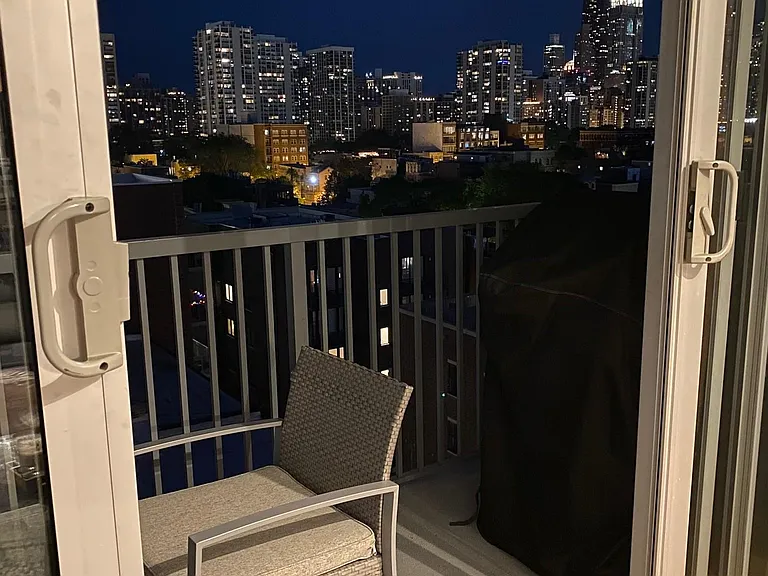 1546 N Orleans St #906 — Photo 1
