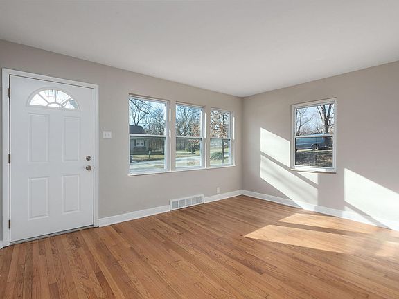 2nd image of 3373 Marbury Dr
