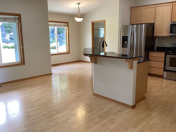 5th image of 5005 64th Ave NE