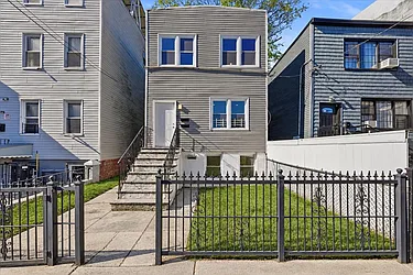 198 Shepherd Avenue
