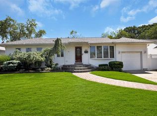 3083 Morgan Dr, Wantagh, NY 11793