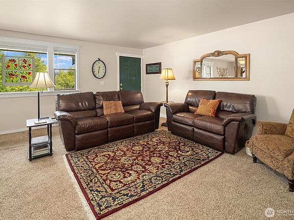 4th image of 418 Stow Avenue S
