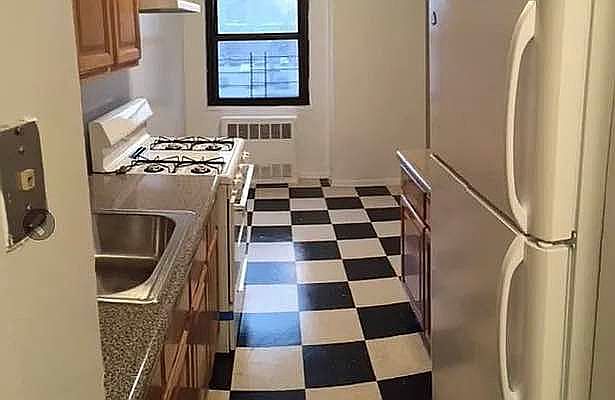 2nd image of 945 Underhill Ave #1103