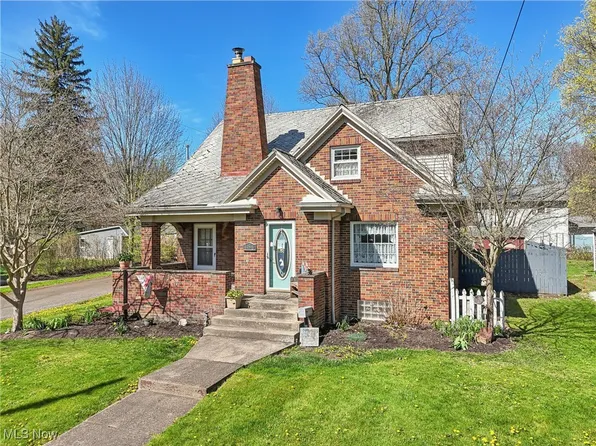 156 Gates St, Doylestown, OH 44230