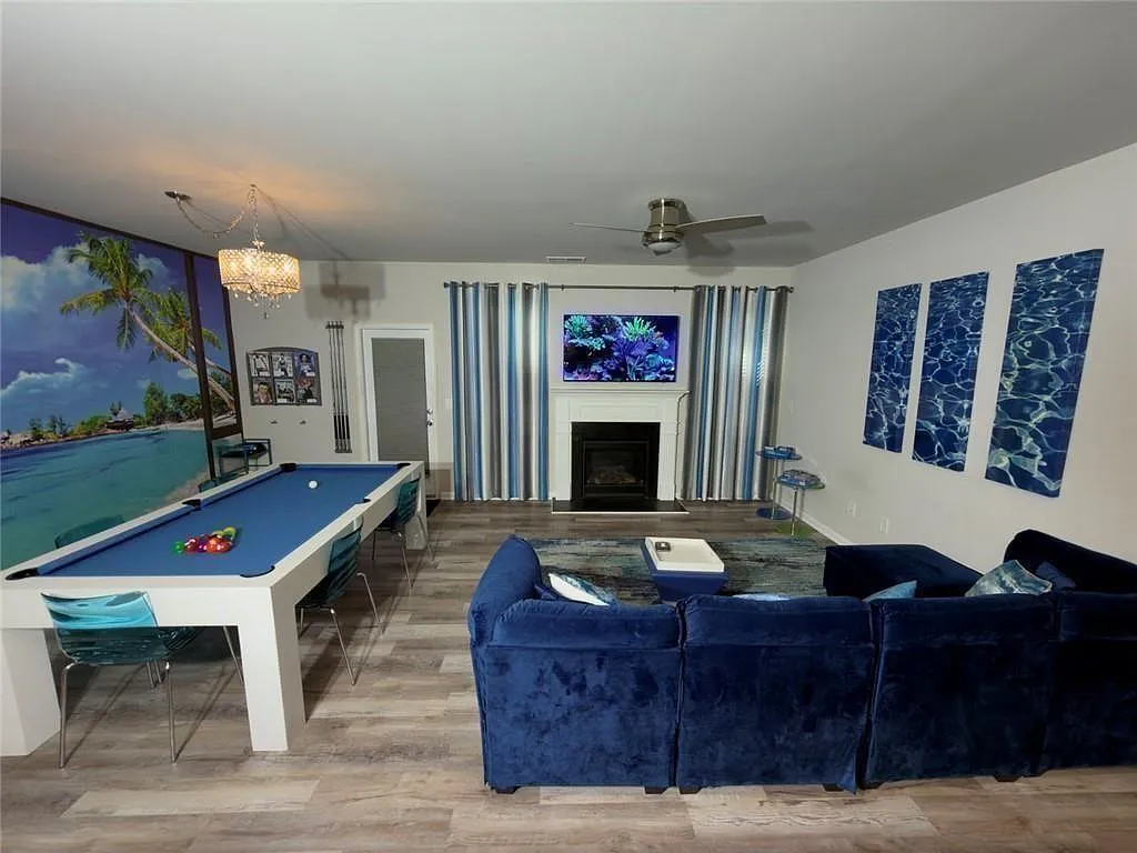 3 bed, 2.5 bath, 1794 sqft, $3,300 — Photo 2