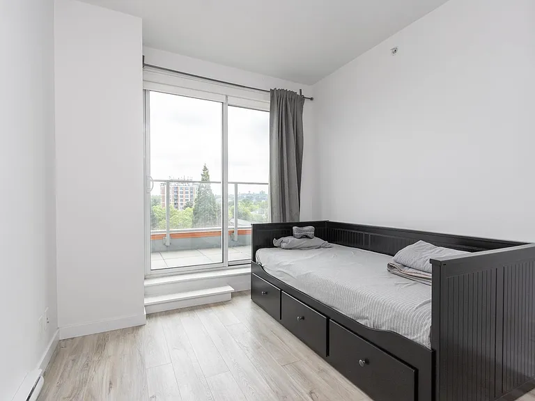 933 Hastings St E #712 — Photo 9