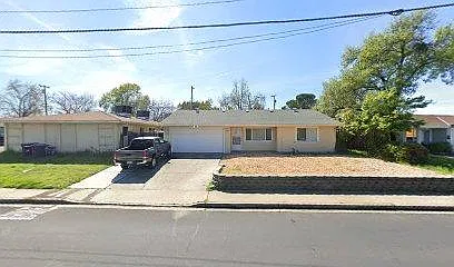 1818 S Cirby Way — Photo 1