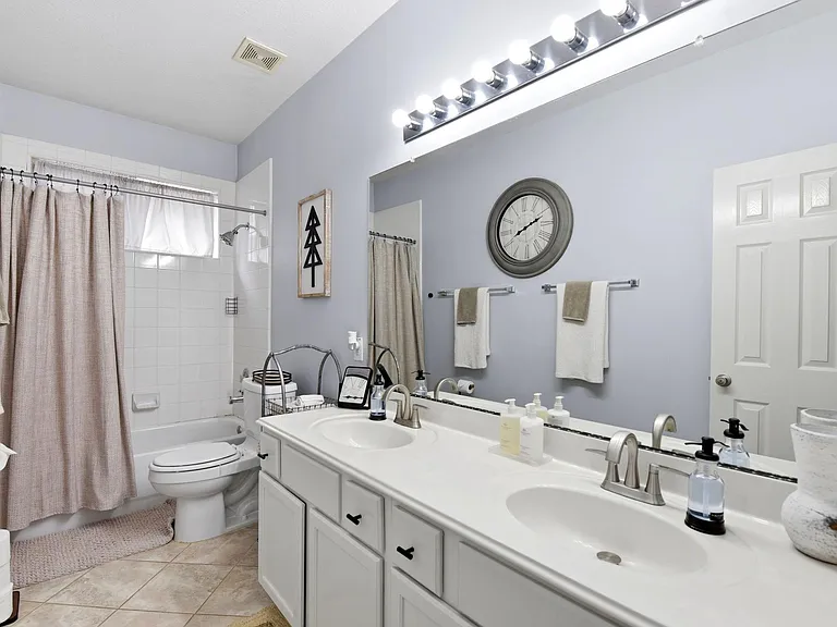 2105 Mossy Trail Dr — Photo 30