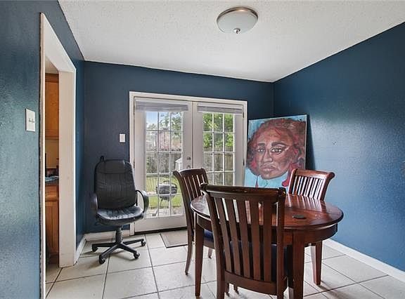 3rd image of 6940-42 Bundy Rd