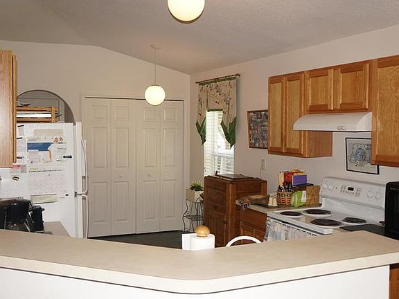 3rd image of 2327 Tealwood Cir