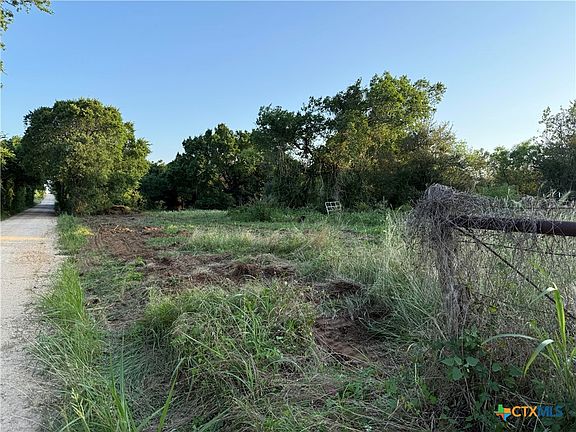 3rd image of 500 County Road 388