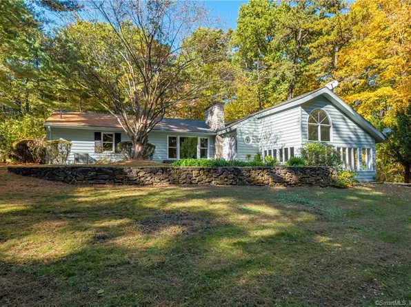 104 West Avon Road, Avon, CT 06001