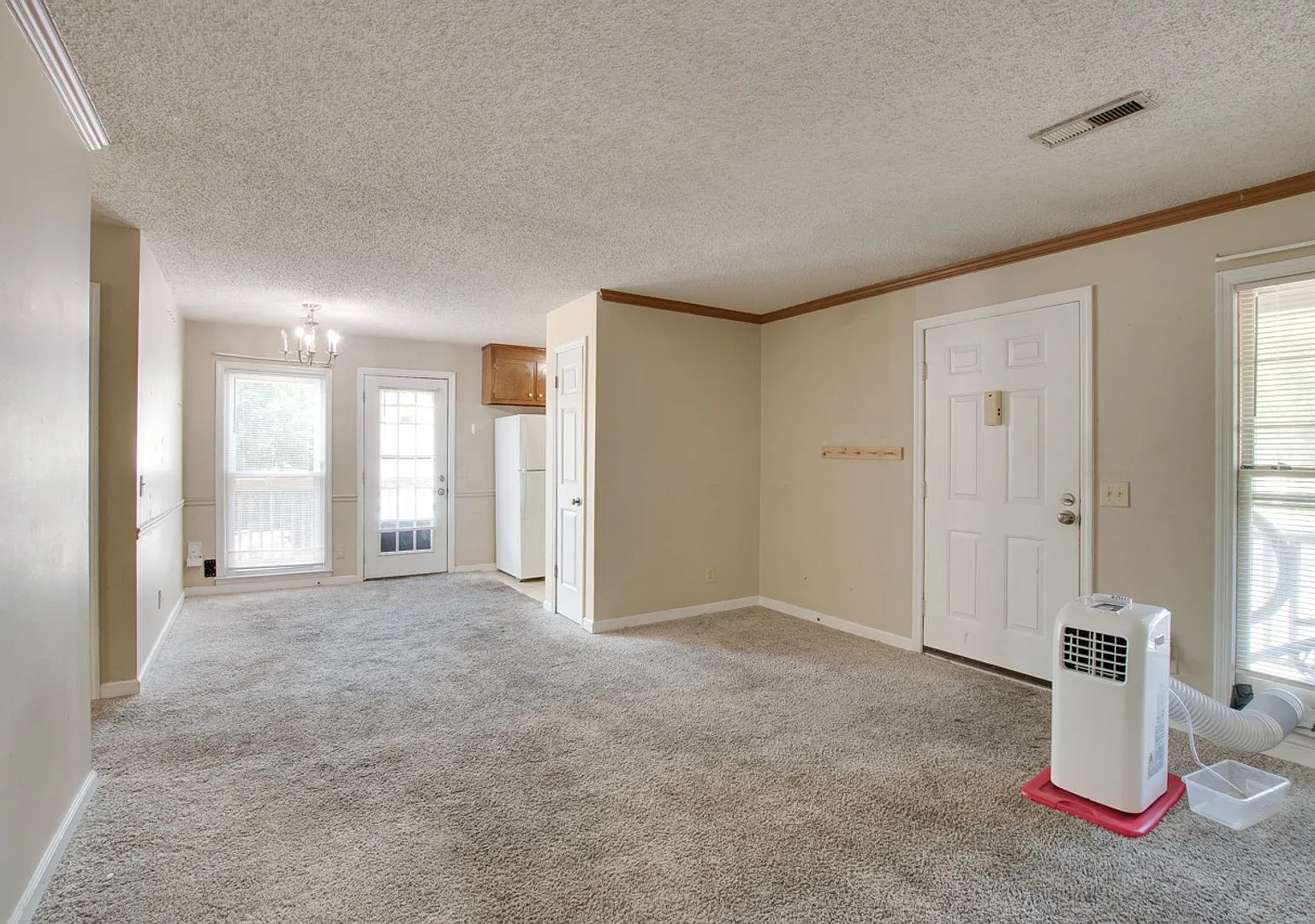 6201 Friar Tuck Drive — Photo 3