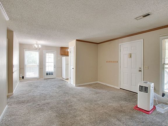 3rd image of 6201 Friar Tuck Dr NW