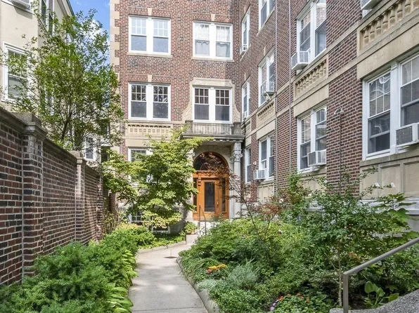 21 Shepard St APT 24, Cambridge, MA 02138