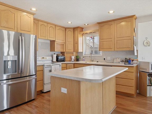 5th image of 1506 Center Dr