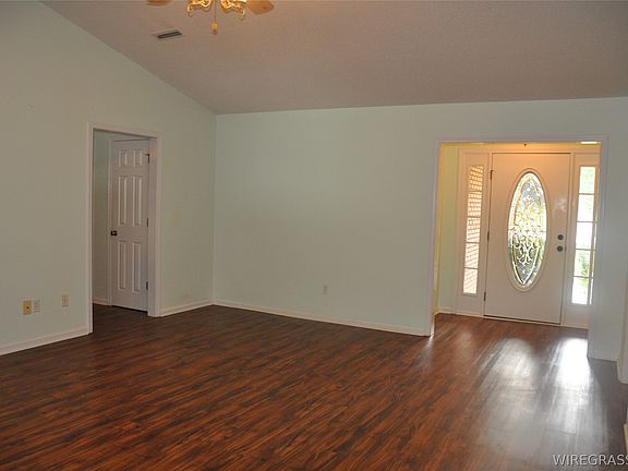 5th image of 236 Windsor Garden Dr