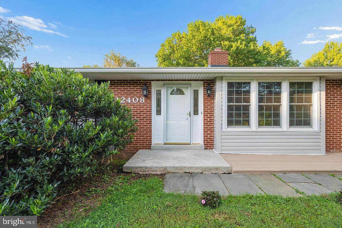 4 bed, 3.0 bath, 2344 sqft, $3,650 — Photo 3