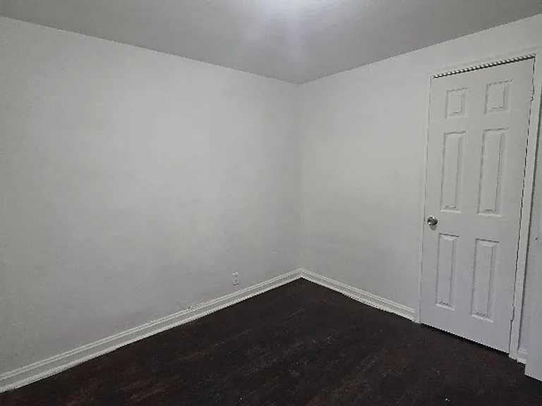 1816 N Hanley Rd — Photo 10