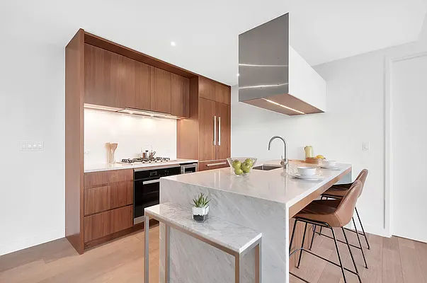 Rented by EASYRENT REALTY LLC | media 15