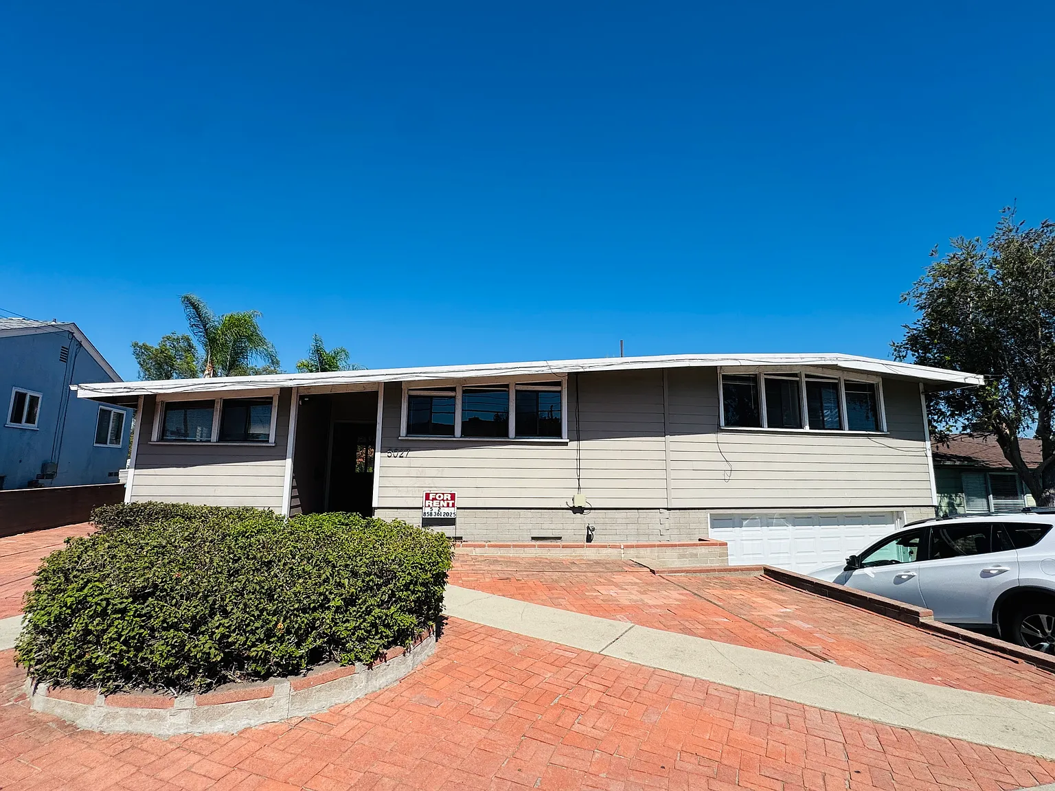 5027 Campanile Dr — Photo 3