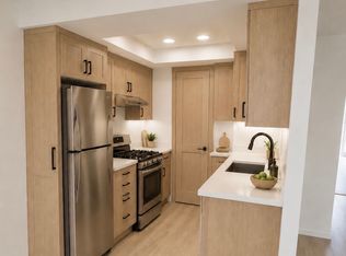 17081 Green Ln APT D, Huntington Beach, CA 92649