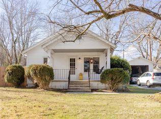 837 Kanuga Rd, Hendersonville, NC 28739