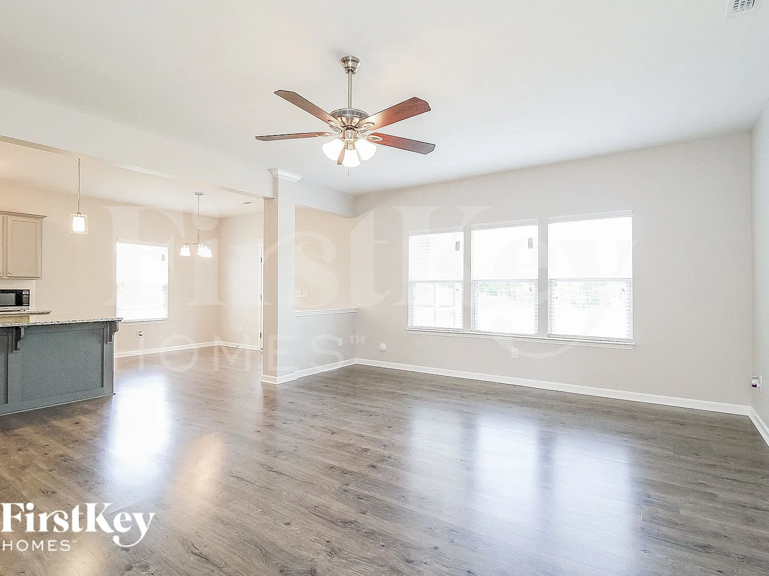3 bed, 2.5 bath, 2810 sqft, $2,915 — Photo 4